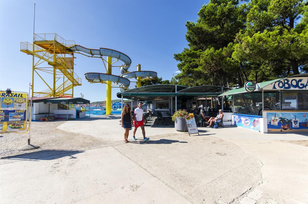 Apartment Niko Vodice Luaran gambar